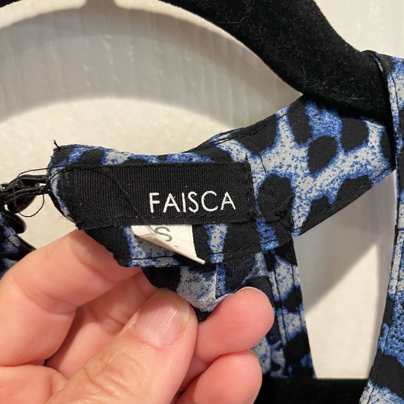 Faisa size small embellished, animal, print top. Fully lined. - Picture 7 of 8